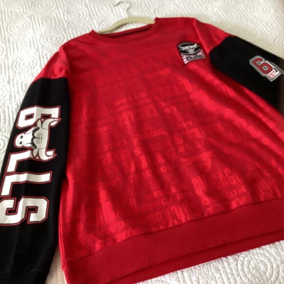 Chicago Bulls NBA Red/Black “Established 1966" Long Sleeve Sweatshirt Mens Size - Picture 10 of 13